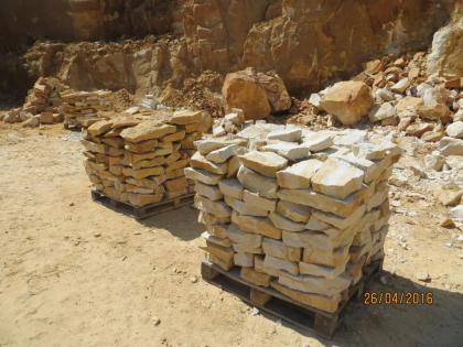 SANDSTEIN GELB BRUCHSTEINE GARTENSTENE TROCKENMAUER