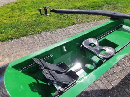 GigRacer Rennruderboot mit Rollsitz
