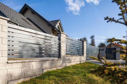 Moderne Zaunfelder und Tore aus Polen mit Montage -30% !