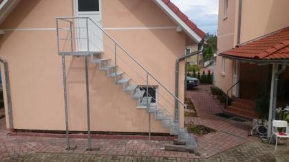 Stahltreppen, Außentreppen, Metalltreppen aus Polen, Gelander, Zaune