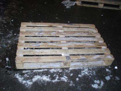 Paletten 80 x 120 cm gebraucht um 1,50 Euro pro Stk.