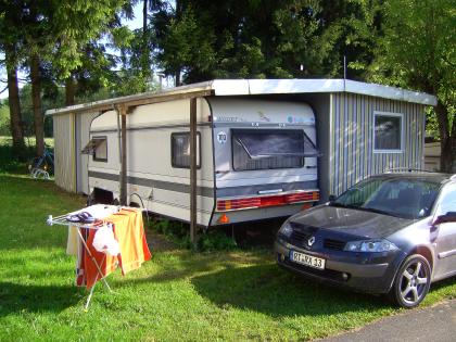  Verkaufe  Wohnwagen Hobby 530 TK Bj.92 mit Stellplatz und festem Vorzelt 