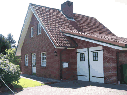 Strandnahes Ostsee-Ferienhaus Ostseezauber mit Kamin, WLAN und Sauna am Schönber