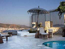 Fsm-Reisen : einem kleinem Schloss ähnliche Ferien-Villa für 14 Personen .