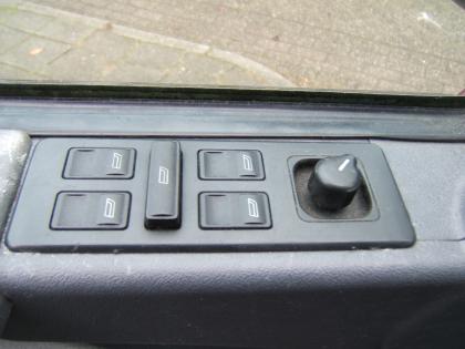 Spiegeleinstellschalter für VITO - Bus im Türpaneel mit elektr. Fensterheber 