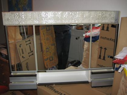 Spiegelschrank