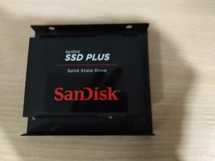 SSD plus 480 GB SSD intern mit Einbaurahmen
