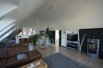 Luxuriöse Ostsee-Ferienwohnung Meeresblick mit Dachterrasse, Meerblick, Kamin un