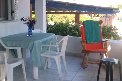 Schöne Wohnung,Veranda, Meerblick, 50m zum Strand, Ag Georgios Argirades, Korfu