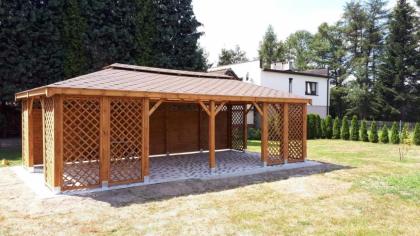 GARTENHAUS GARTENLAUBE KLEBEDACH HOLZ BEDZIN BITUMENSCHINDELN 4x8m
