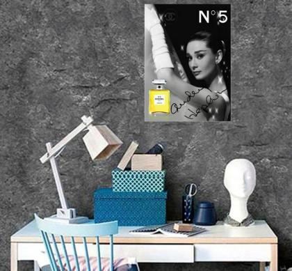 AUDREY HEPBURN Chanel No. 5. Souvenir, Geschenk, Rarität, Deko.
