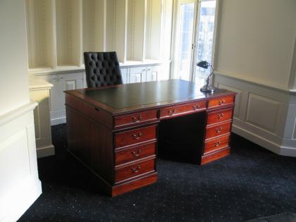 Englische Büromöbel, Typical English Hand Made English Furniture