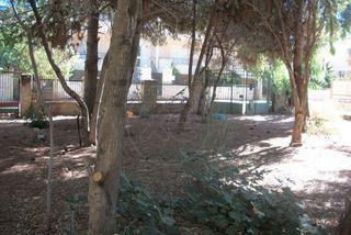 Griechenland in Nea Makri (Marathon) Bauland in einer schoenen ruhigen Lage zu v