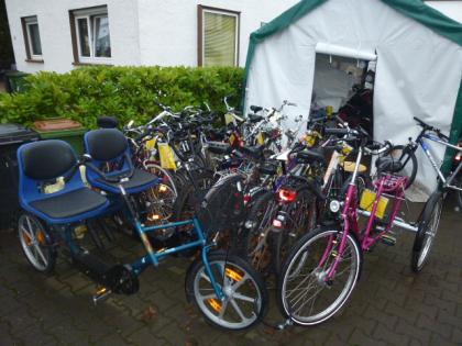 (107) 21 Gang LAKES 26 Zoll GABEL u SATTEL gefedert ALU - RAHMEN Rh 46