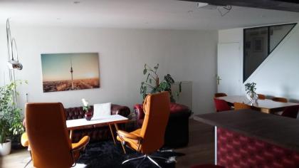 Haus in Lyon gegen Wohnung in Berlin
