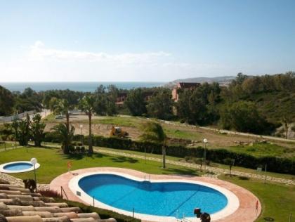 Gelegenheit: strandnahes Penthouse mit Meerblick westlich von Estepona - 170.000