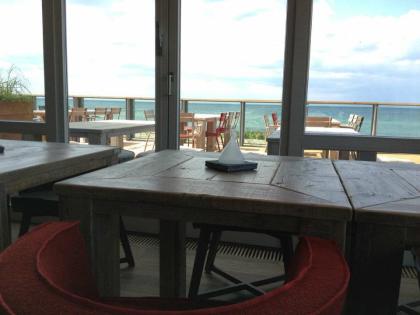 Bauholz Gastronomie Einrichtung www.exklusivdutchdesign.de/ ladeneinrichtung/ 