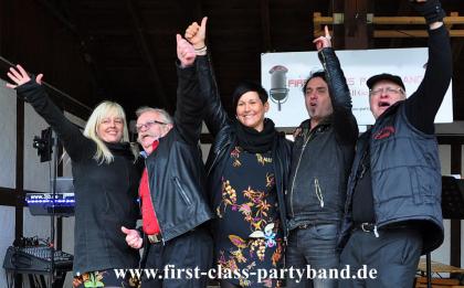 FIRST CLASS BAND BREMEN Moderne Partymusik Live