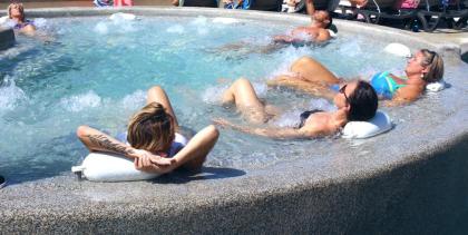 Sommerurlaub in Süd-Frankreich auf Campingplatz Mas des Lavandes