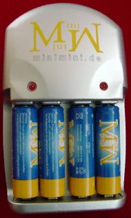 Akkuladegeräte und Akkus