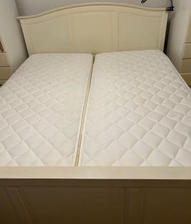 Ikea Birkeland Bettgestell (180x200)Farbe Creme Weiß