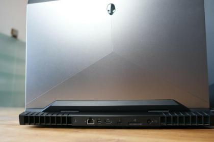 Alienware 17 R5 Core i9 mit GTX 1080 32GB RAM & 500GB SSD