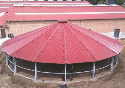 Hufschlagüberdachung und Longierhallen ab 9.999, -€