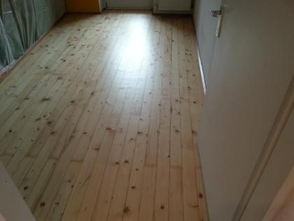 Innsbruck+Land: HOLZ- PARKETTBÖDEN SCHLEIFEN, lackieren, ölen, wachsen...