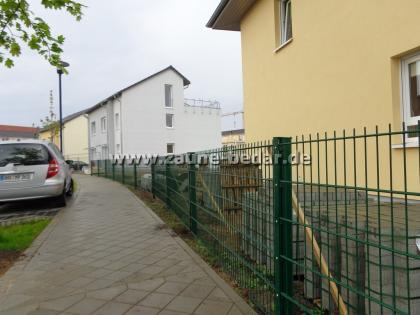 DOPPELSTABMATTENZAUN AUS POLEN, ZAUN, STABMATTE, TORE AUS POLEN