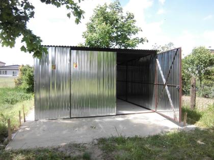 4x6 verzinkte Blechgarage mit Dachschräge nach hinten, mit Doppeltür
