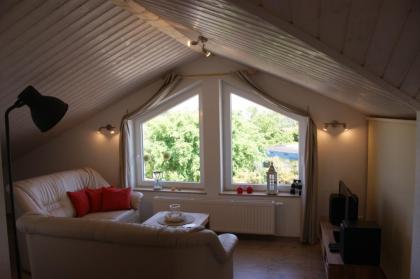 Ostsee-Ferienhaus Störtebeker mit Meerblick, Sauna und Kamin