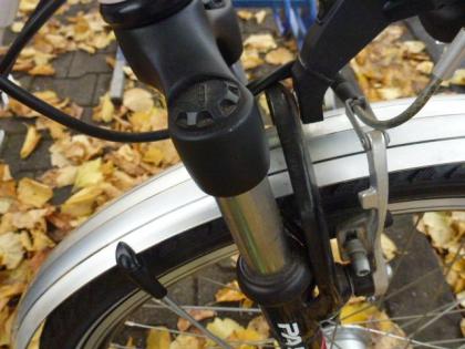 (218) 7 Gang 26 Zoll Rh 42 Gabel u Sattel gefedert mit Nabendynam