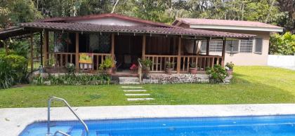 Finca in Costa Rica *Wunderschöne Finca mit Gästehaus und Schwimmbad (2, 5 Hekta