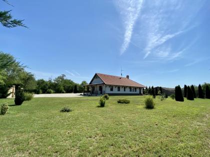 Obj.1325 - BAUERNHAUS BAUERNHOF GEHÖFT LANDHAUS HAUS IN UNGARN ZU VERKAUFEN