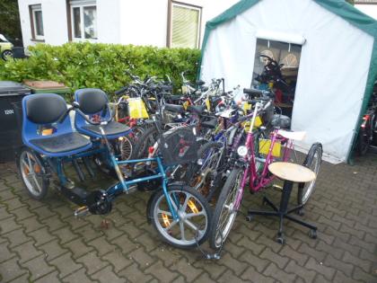 (174) 21 Gang LAKES 26 Gabel gefedert Rh 42 auch als Jugendfahrrad geeignet