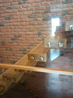 FREITRAGENDE SCHWIMMENDE HOLZTREPPEN EICHENHOLZ ESCHENHOLZ BUCHENHOLZ 100x28x12