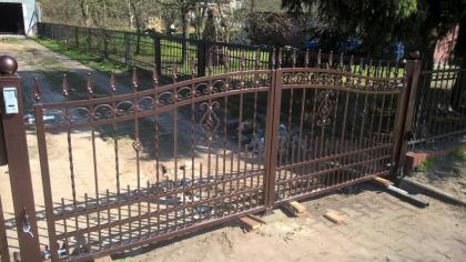 Metallzaun, Metalltreppen, Tor aus Polen, mit Montage Treppen nach Mass