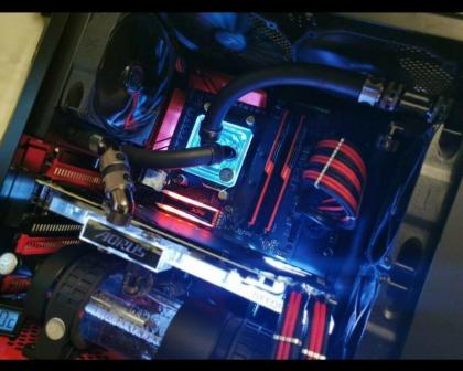 Gaming PC AMD RYZEN7 3700X RTX2080 Xtreme Waterforce 32 GB DDR4