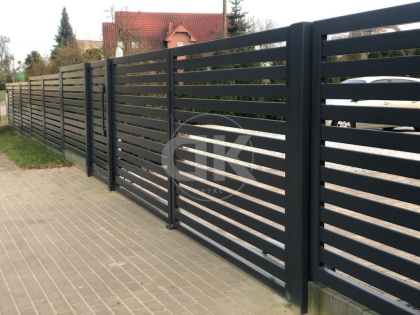 ZÄUNE, TORE, GELÄNDER AUS POLEN