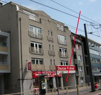 Citynaher Stellplatz/ Garage in Köln-Deutz: Nur 1 Min. von Deutzer Freiheit