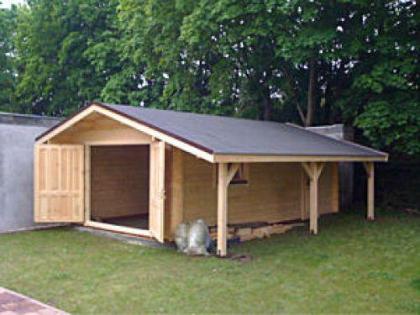 Individuelle Fertigung von Blockbohlengaragen in 50mm und 70mm Wandstärke