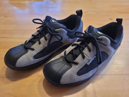 Shimano Schuhe gr 40 (fällt kleiner aus. ca. 39) SPD Click
