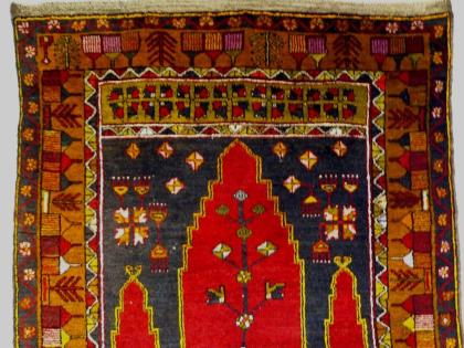 Orientteppich Konya Türkei antik. T086