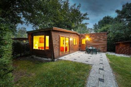 Romantisches Holz Chalet mit schönem Garten und Sonnenterrasse in Harderwijk (Ni