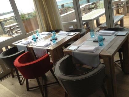 Bauholz Gastronomie Einrichtung www.exklusivdutchdesign.de/ ladeneinrichtung/ 