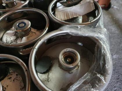Große Mengen an Bierfässer aus Edelstahl