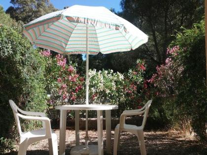 Calvi, Korsika: Studio Wohnung in der Pinede