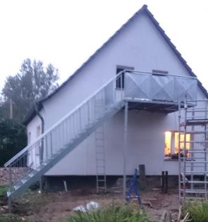 Stahltreppen, Außentreppen, Metalltreppen aus Polen, Gelander, Zaune etc