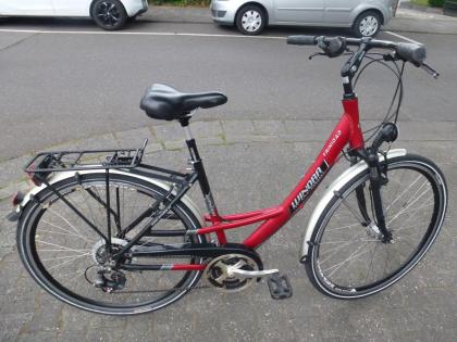 (83) 27 Gang 28 Zoll Gabel u Sattel gefedert mit Nabendynamo