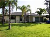 Florida, Einfamilienhaus, an einem Kanal mit Zugang zum Meer, eigener Bootsanleg